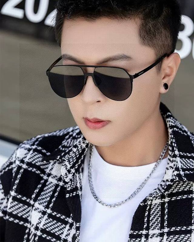 Gucci Men's Colorful Aviator Polarized Sunglasses. Material: High-definition nyl