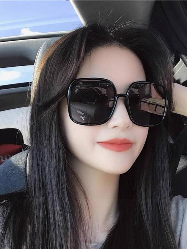 Dior 2025 Spring New Trendy Hot Selling Fashion Square Frame Nylon Sunglasses Hi