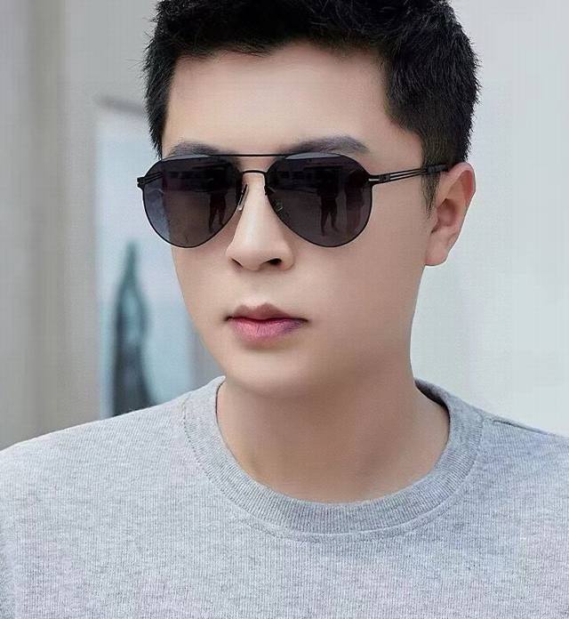 Gucci 2025 Spring/Summer New Ultralight Screwless Unbreakable Series Couple Sung