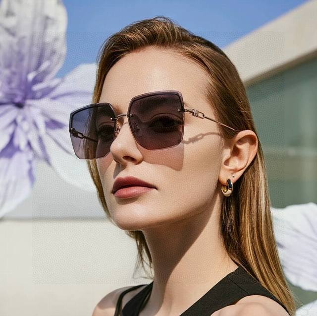 Nylon polarized Hermes frameless sunglasses with a square frame design that suit