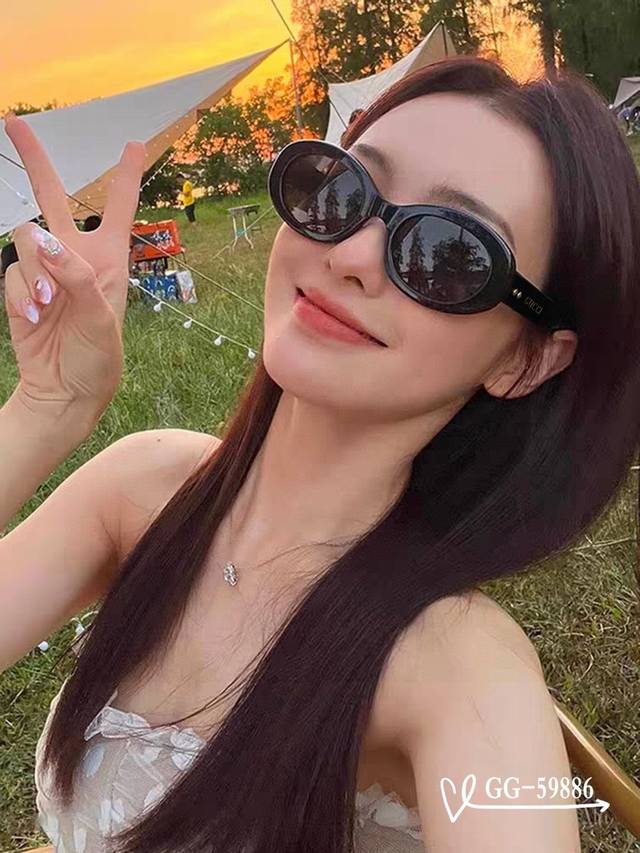 Italian Gucci (Ddd). Polaroid resin high-definition lenses (Ddd). Tr frame - lig