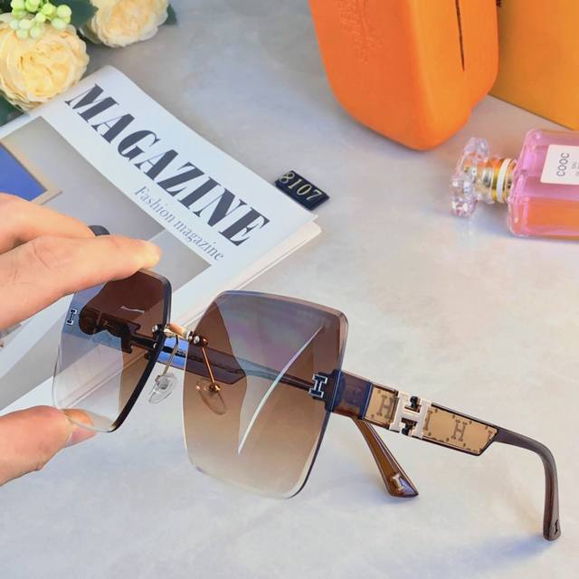 Herme* Korean Style High-End Frameless Sunglasses for Women, Trendy and Elegant,