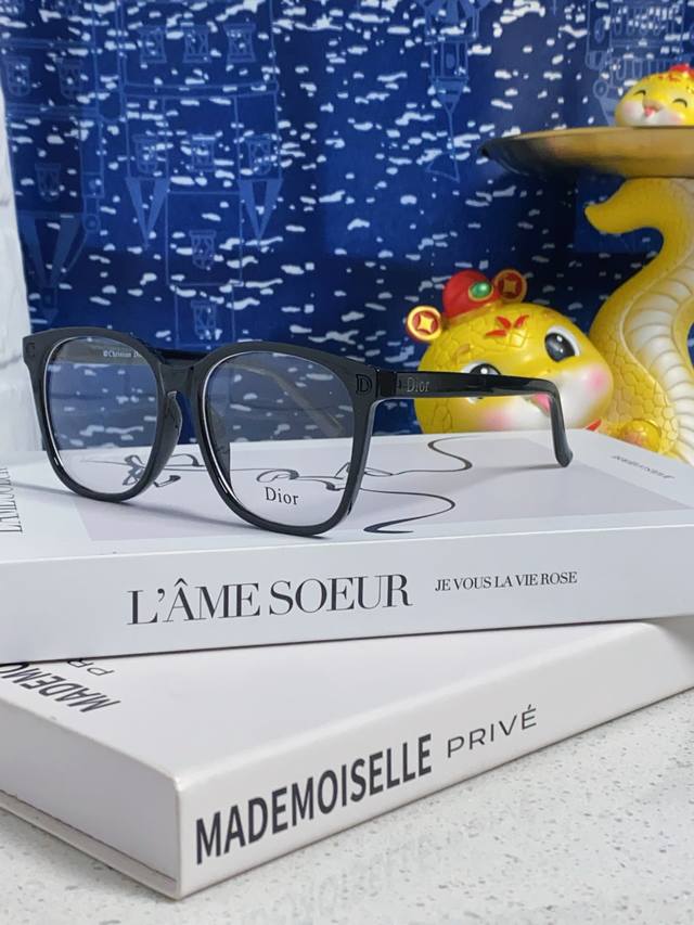 Dior 2025 New Style Plain Black Framed Glasses for Women, Korean Style, D-Shaped