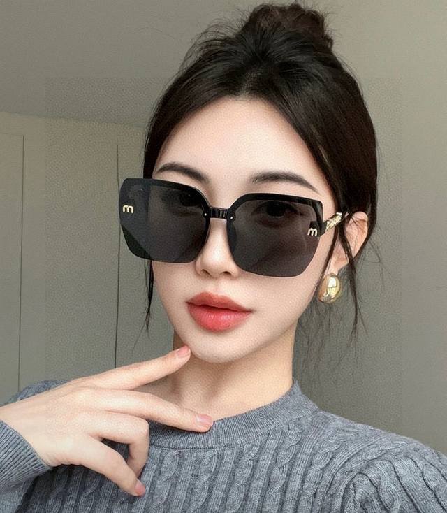 Miumiu 2025 Spring New Arrival - Shining New Style Sunglasses - Trendy, Exquisit