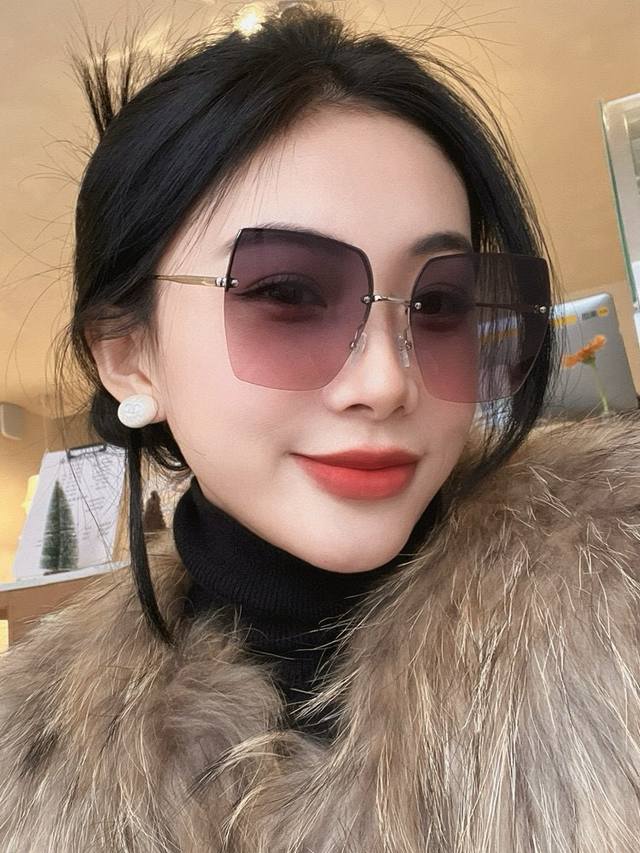 Chanel Trendy Fashion Oversized Sunglasses, Comfortable to Wear, Popular Style,