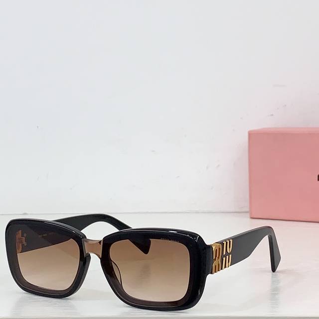 Miumi* Mod: Mu145Av Size: 52 ports 21-140 Ddd