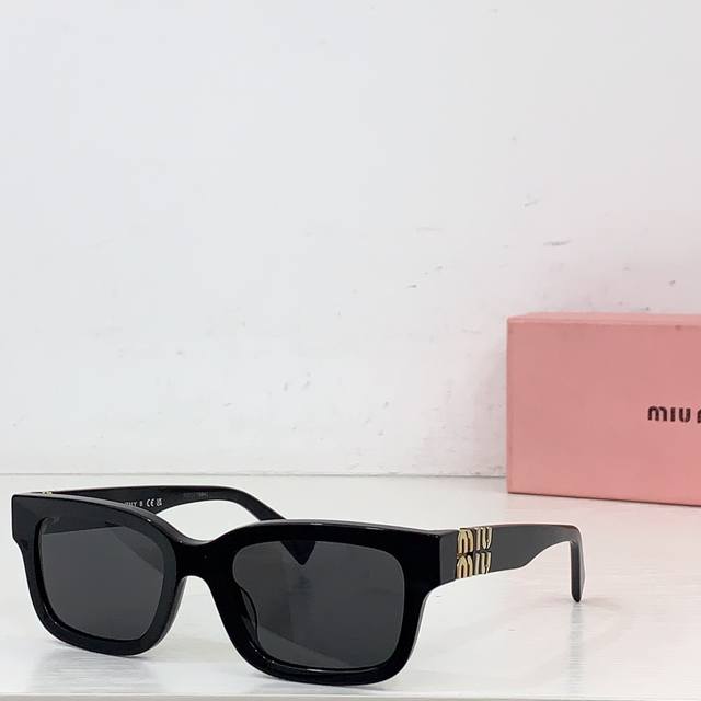 Miu Mi* Model: Omu 02Yvf Size: 53 ports 22-140 Ddd