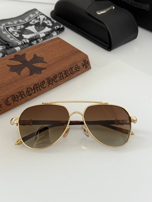 Classic Aviator Sunglasses, Chrome Heart, Ddd. A sophisticated and elegant style