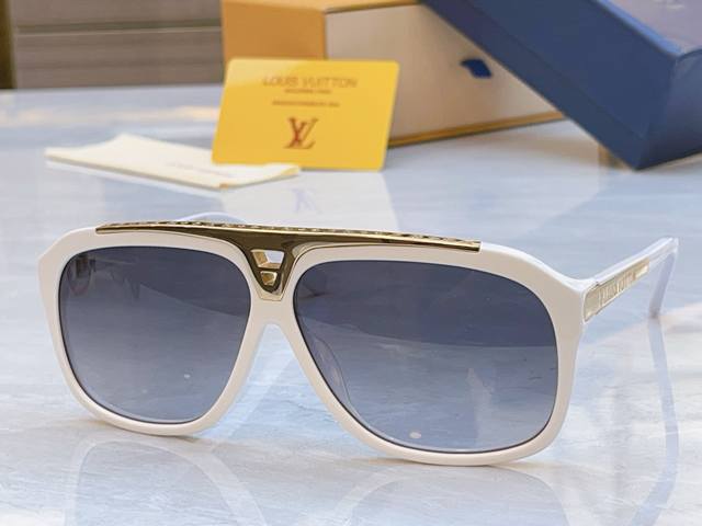 Louis Vuitto* New sunglasses, Model: Z0105E, Size: 62cm 8mm Ddd