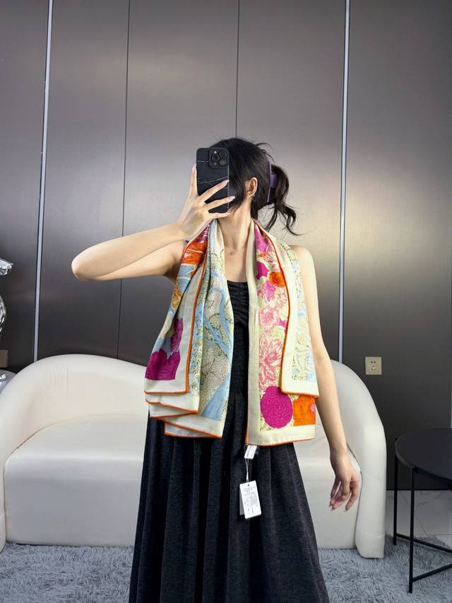 2025 Newest Hermes Double-Sided Cashmere Scarf, Same Color as in Boutique, 140 T