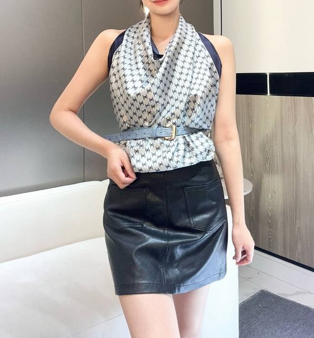 Stunning new silk scarf! Beautiful whether draped or wrapped