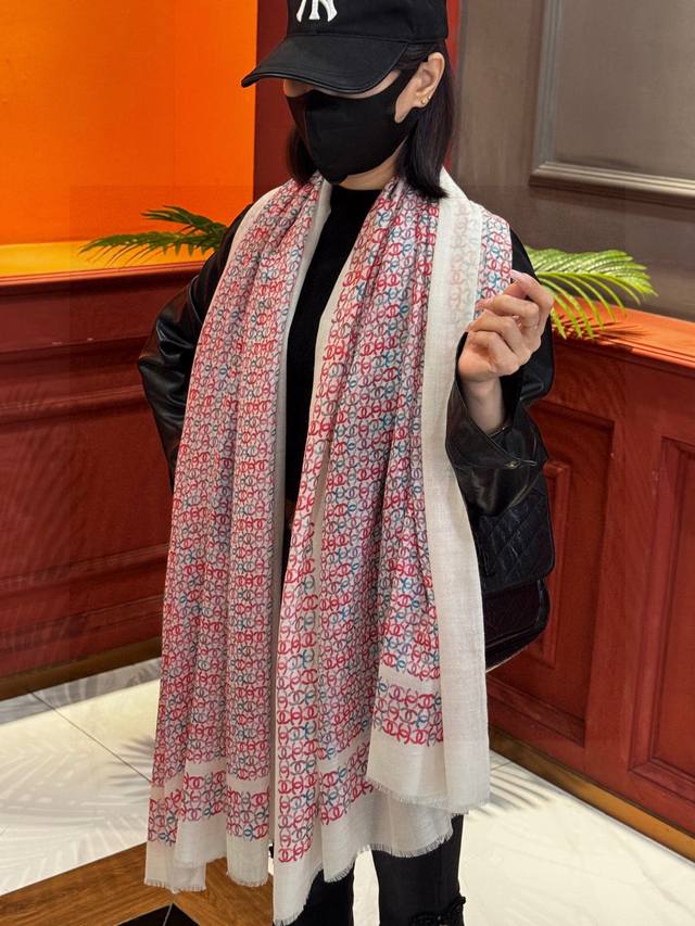 2025 Autumn/Winter New Chanel Scarf with Classic Elements Design, Elegant and So
