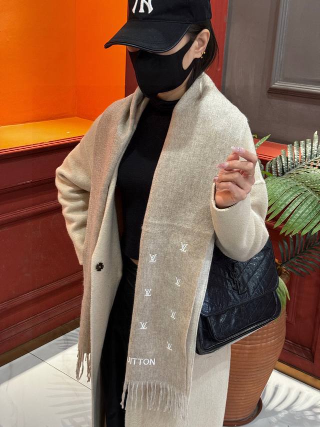 Lv Official Website New Couple Style Paris Fashion Show Double-Sided Cashmere Sc