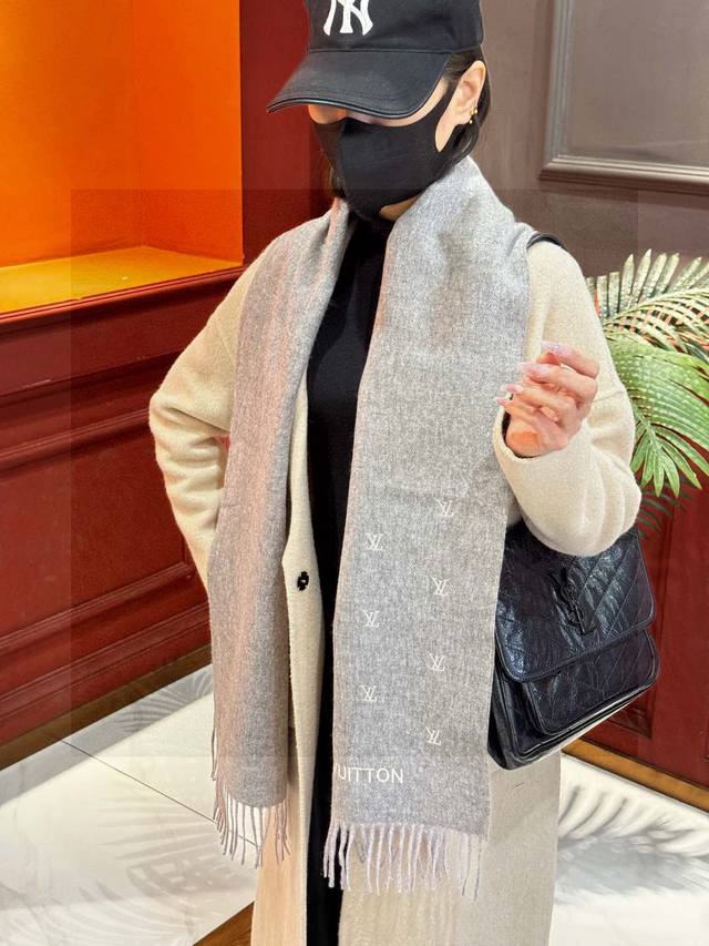 Lv Official Website New Couple Style Paris Fashion Show Double-Sided Cashmere Sc