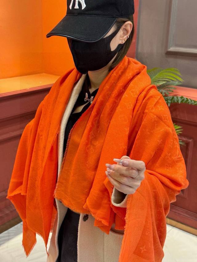 Louis Vuitton Jacquard Silk Cashmere Scarf, top-grade original overstock. This i