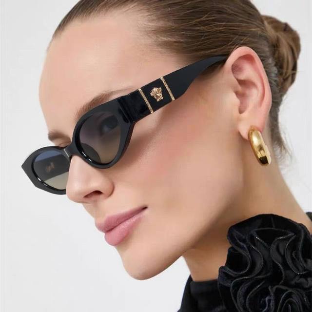 Versace 2025 New Classic Cat-Eye Style UV Protective Women's Sunglasses, Trendy