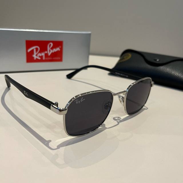 Ray-Ban Classic Aviator Sunglasses Series Ddd. As one of the symbols of the US A
