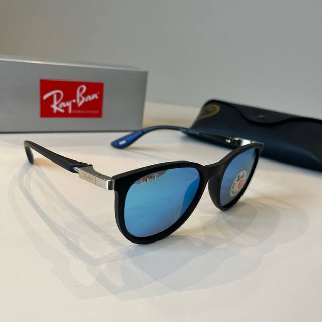 Ray-Ban trendy sunglasses for men and women, lightweight and comfortable on the