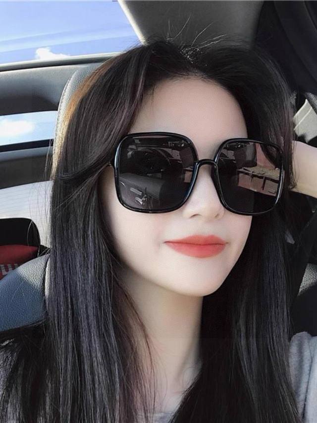 Dior 2025 Spring New Trendy Hot Selling Fashion Square Frame Nylon Sunglasses Hi