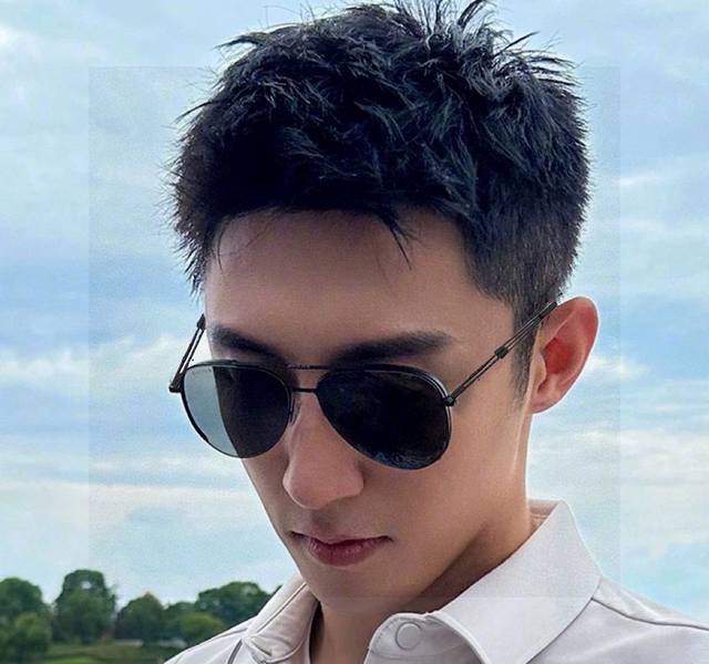 Gucci Men's Colorful Aviator Polarized Sunglasses. Material: High-definition nyl