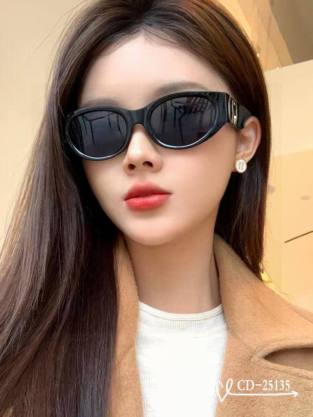 Dior (France) - Polaroid Resin Polarized Lenses, Tr90 Frame, Lightweight and Com