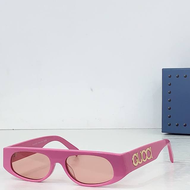 Gucc* Model: Gg1771S Size: 51 ports 16-140 Ddd