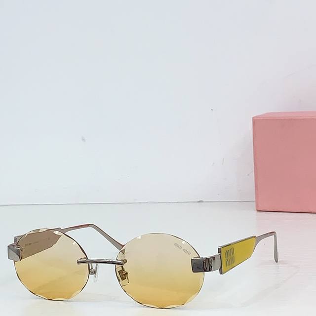 Miumi* Mod: Mu1712Lv Size: 57 ports 18-145 Ddd