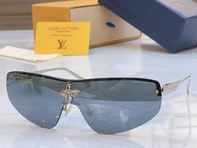 Louis Vuitton new sunglasses, Model: Z2064U, Size: 137cm x 135cm (Ddd)