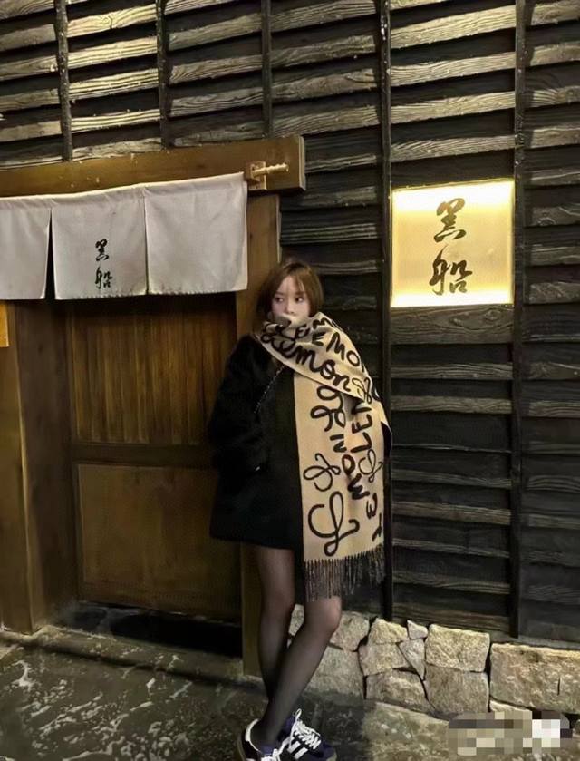 Loewe. A hot-selling Loewe color-blocked cashmere scarf from the early autumn co