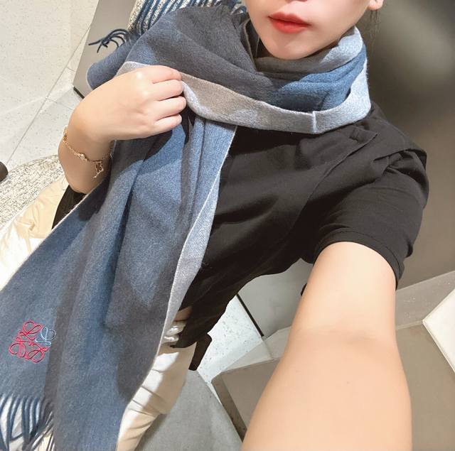 Loewe. Unisex scarf, highly recommended for personal use, a rare high-end men's