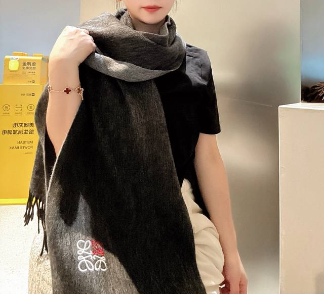 Loewe. Unisex scarf, highly recommended for personal use, a rare high-end men's