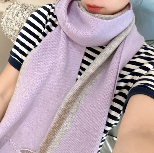 Gucci boutique-quality high-end wool knit scarf! Suitable for both formal and ca