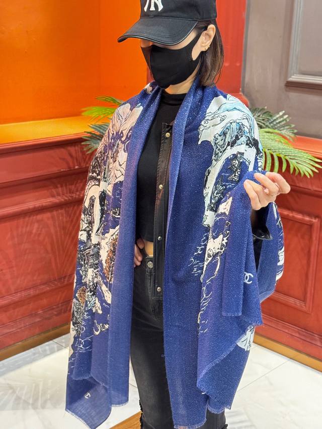 Glowing Scarf, 2025 Fall/Winter Ready-to-Wear Collection - Chanel. This collecti