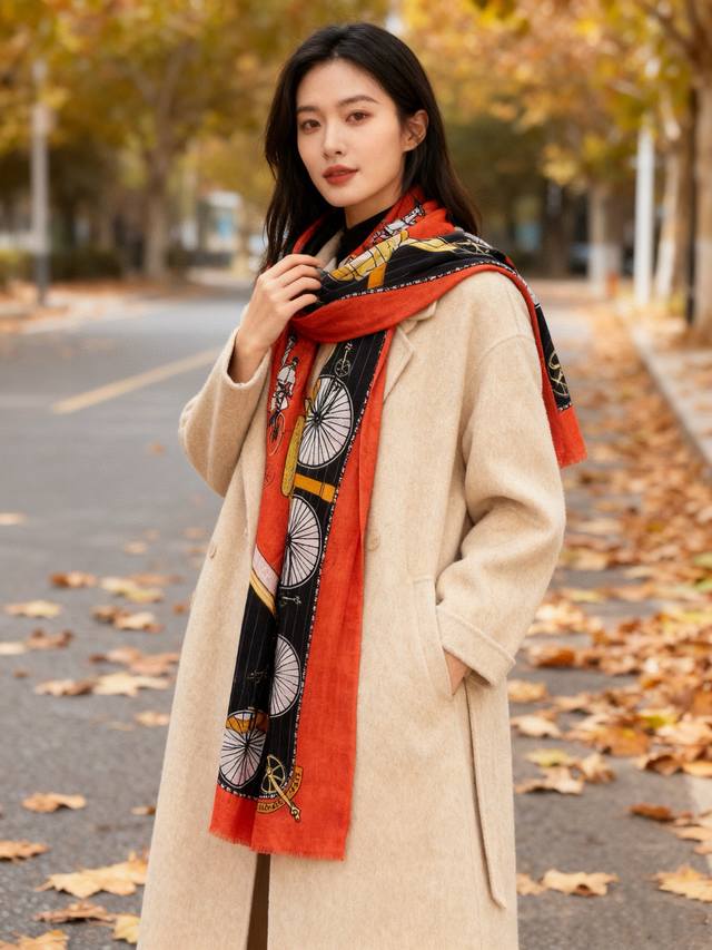 New cashmere item, grab it fast! This new H brand bicycle scarf is a high-end mu