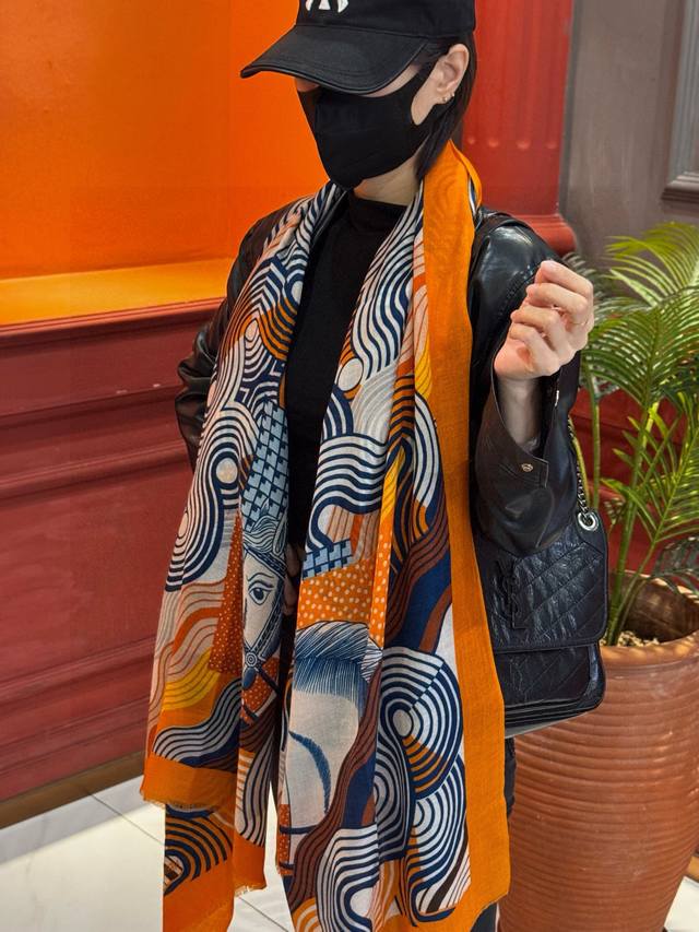 New style, everyone who bought it says it's beautiful, highly recommended. Top-n