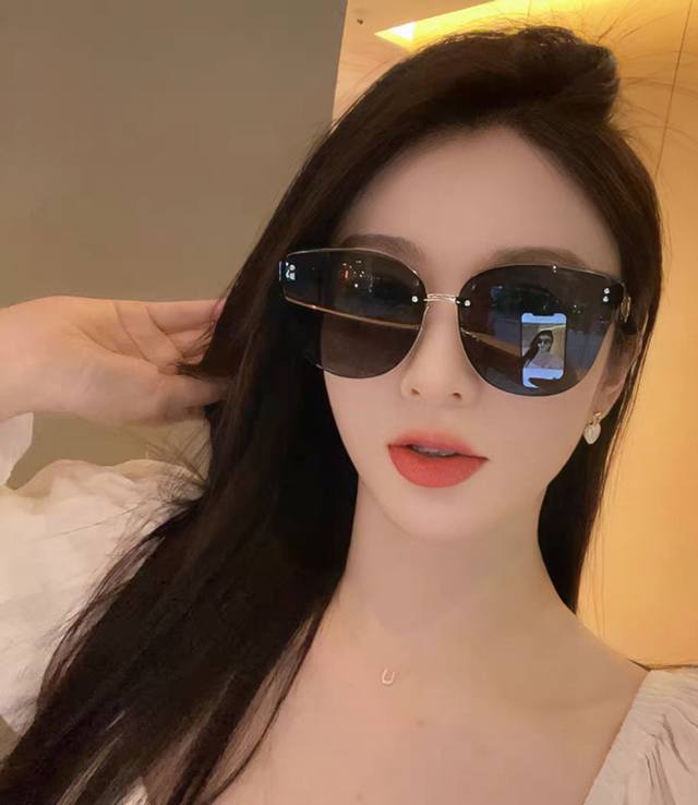 Gentle Moster Gm 2025 New Cat-Eye High-End Frameless Large Face Sunglasses Women