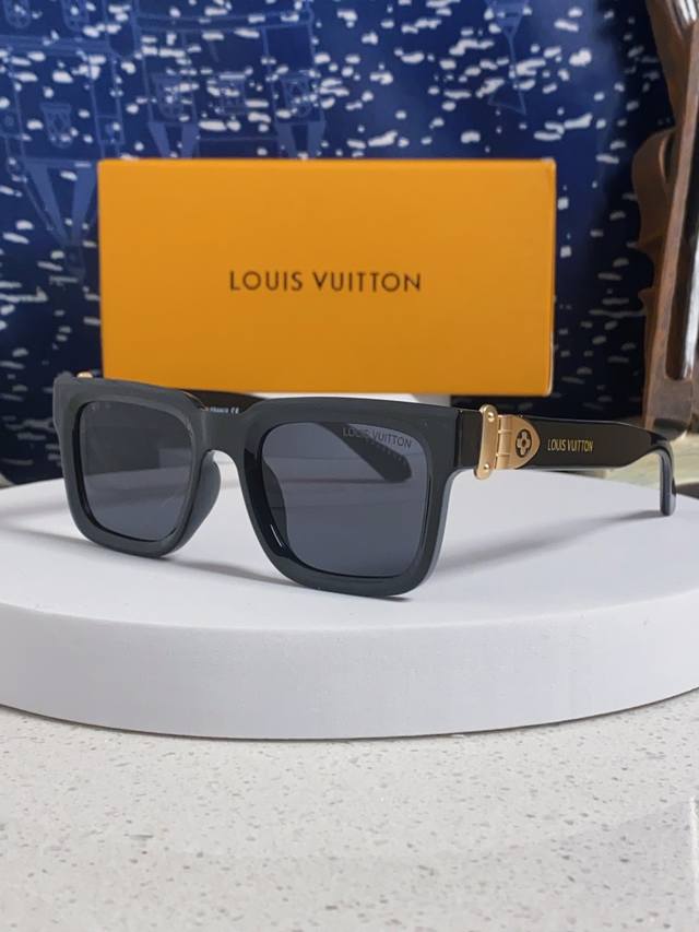 Louis Vuitton 2025 New Flower Metal Accessories Square Sunglasses Personalized S