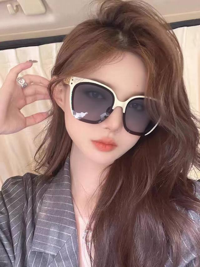 Celine 2025 New European and American Celebrity Influencer Square Large Frame Re