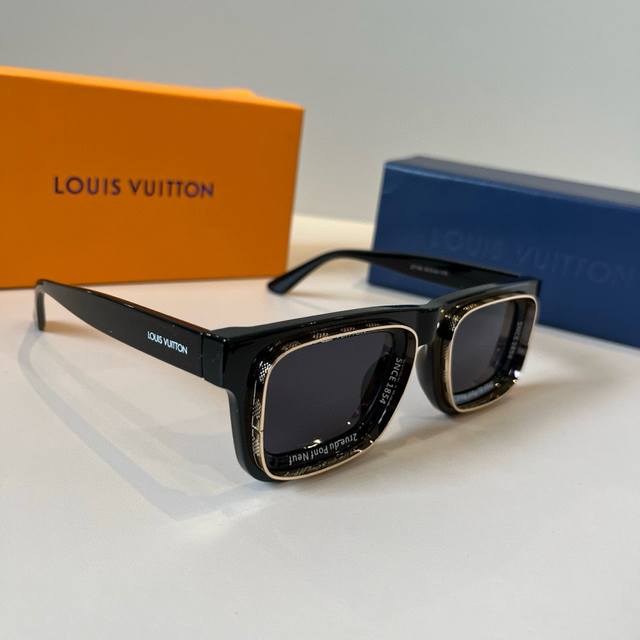 Louis Vuitton Sunglasses Model: 7782 Size: 50-23-143 They're so beautiful! They