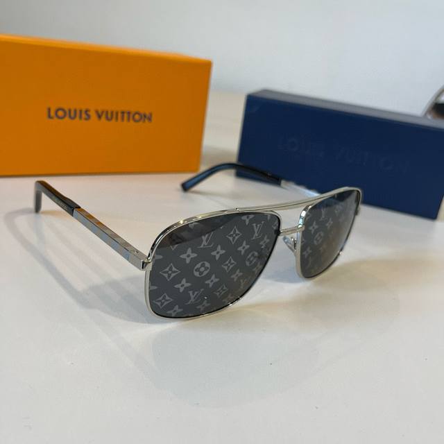 Louis Vuitton New One-Piece Driving Sunglasses - A Must-Have for Travelers, Cele
