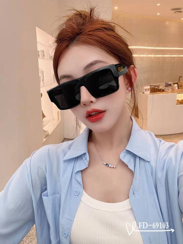 Fendi (Italy) - Polaroid Resin Polarized Lenses - Tr90 Frame, Lightweight and Co