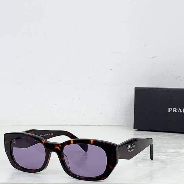 Prad*Prb05S, a masterpiece of craftsmanship, size 52 (19-145). It showcases a un