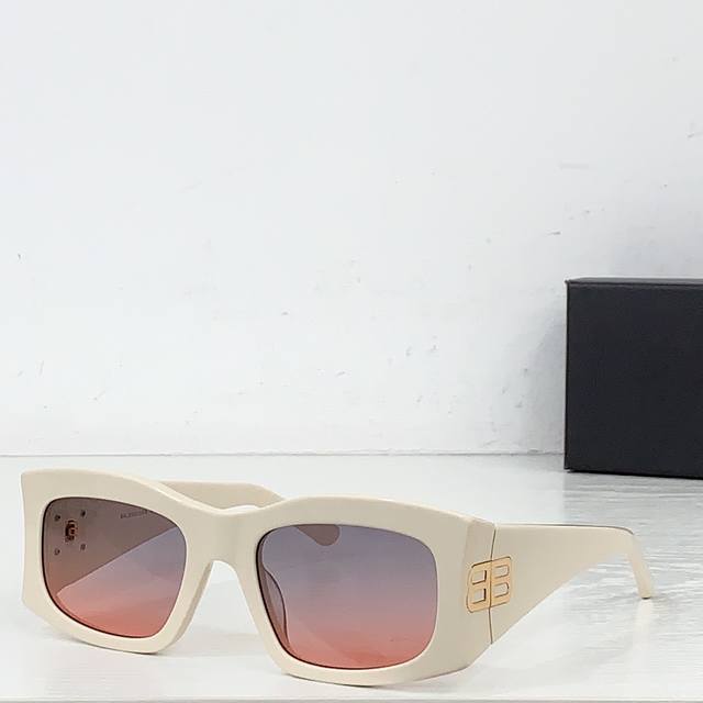 Balenciag Model: Bb751432 Size: 57cm x 22-140cm Ddd