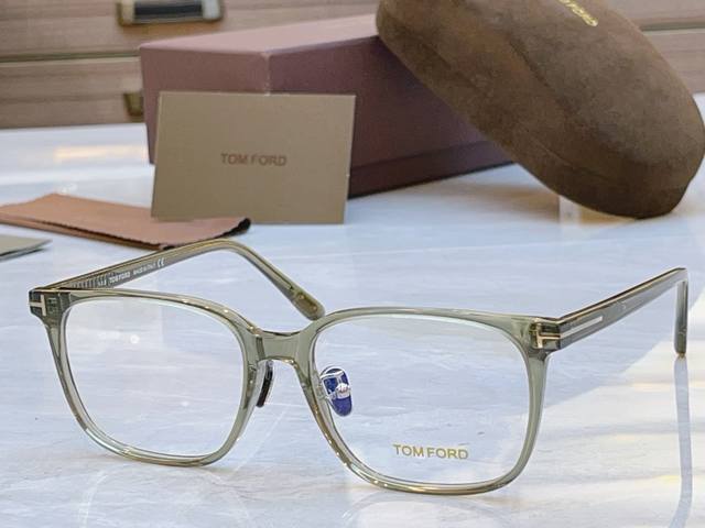 Tom Ford new eyeglass frames, Model: TF 5558, Size: 52 (20-145mm) Ddd