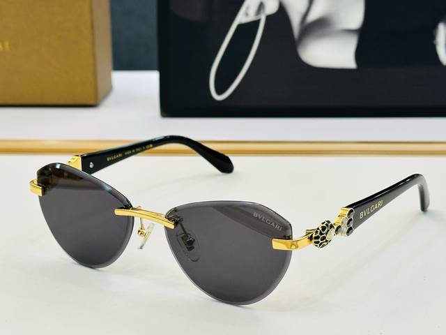 This is the same style sold on the official website as Bulgari's Bv1808. Size: 5