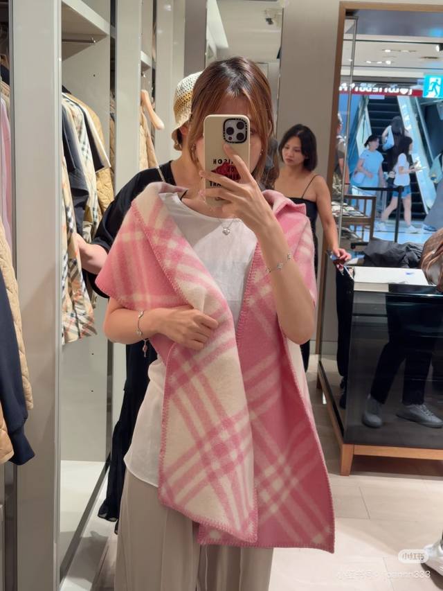 High-quality, fast-selling scarf, a dark horse for the tail end of winter, featu