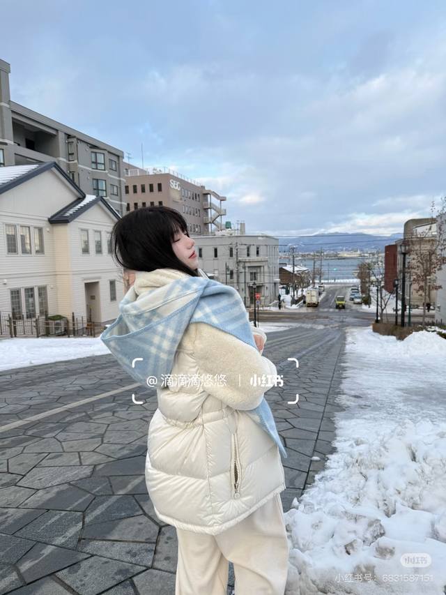 High-quality, fast-selling scarf, a dark horse in winter sales, the same style w