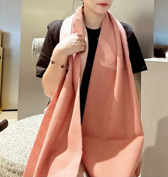 Loewe. Unisex scarf, highly recommended for personal use, a rare high-end men's