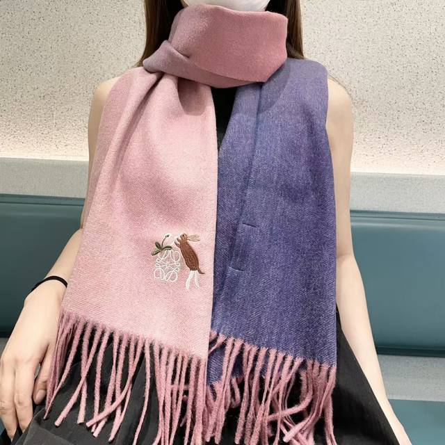 Hot Selling Top-Tier High-End Loewe Direct Supply to Dubai Export Goods Official