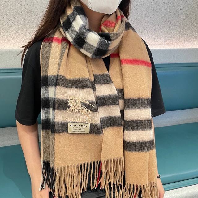 Highly recommended! A classic Burberry scarf that's been a bestseller for years.